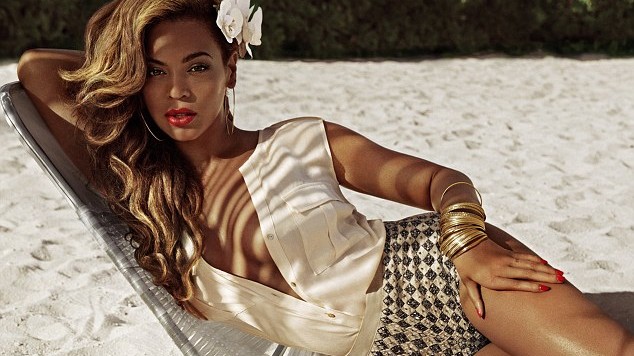 Sexy Beyonce in H&M commercial photoshoot