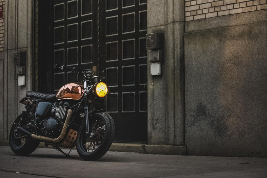 copper-triumph-bonneville-miss-moneypenny-03-1200x800