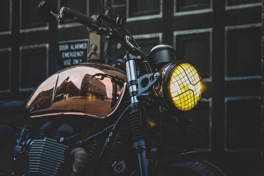 copper-triumph-bonneville-miss-moneypenny-05-1200x800