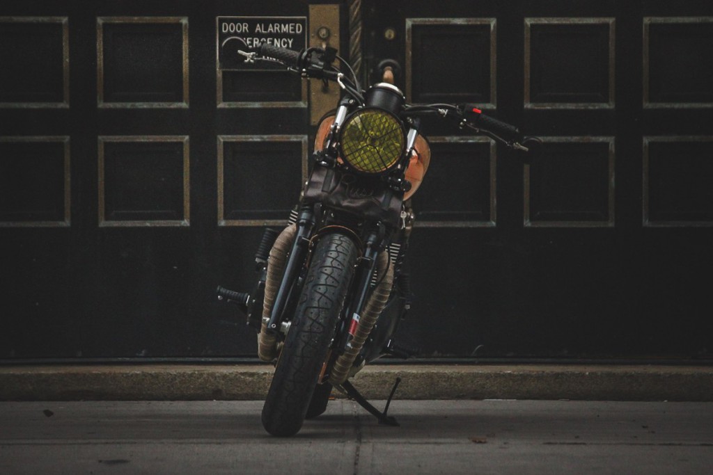 copper-triumph-bonneville-miss-moneypenny-08-1200x800