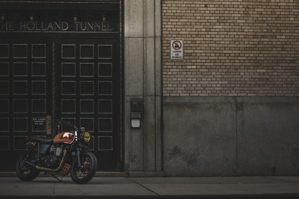 copper-triumph-bonneville-miss-moneypenny-09-1200x800