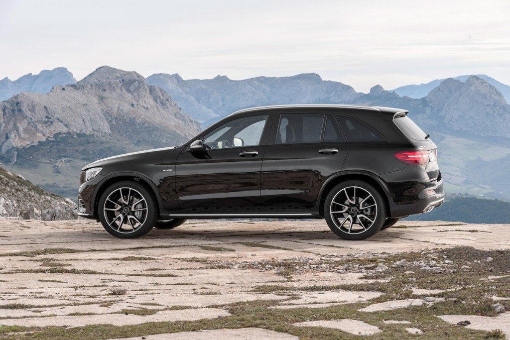 mercedes-amg-glc-43-4matic-mid-size-suv-05-1200x800