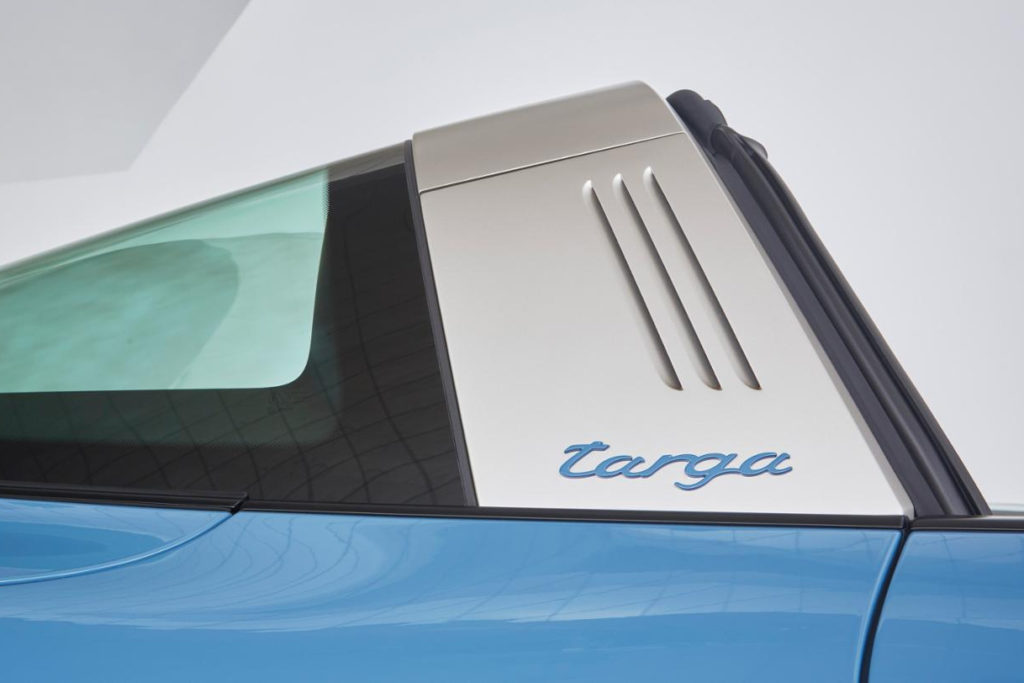 porshe-911-targa-exclusive-design-edition-mount-etna-3